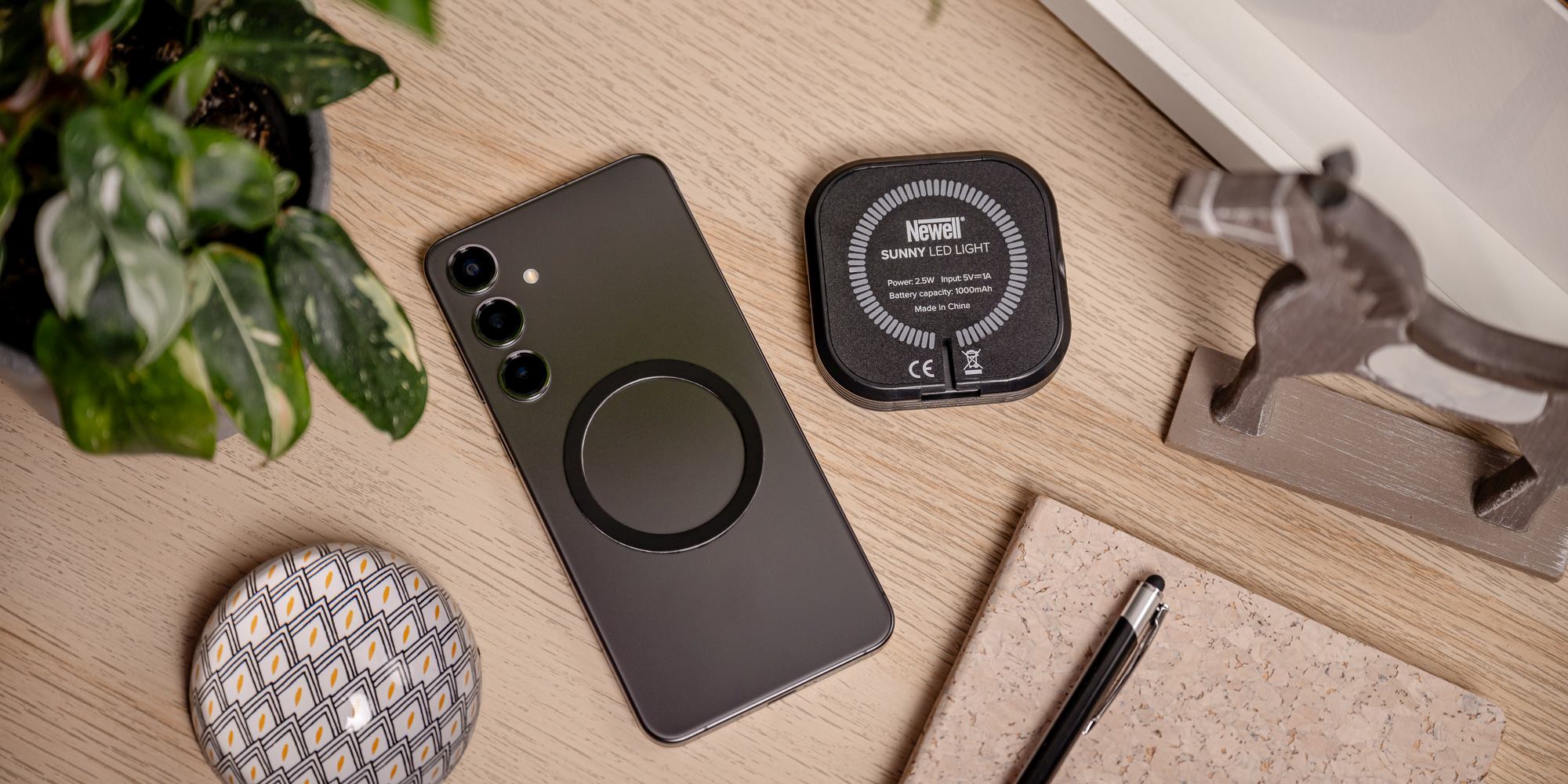 Sunny-LED-světlo-Newell-pro-smartphone-10